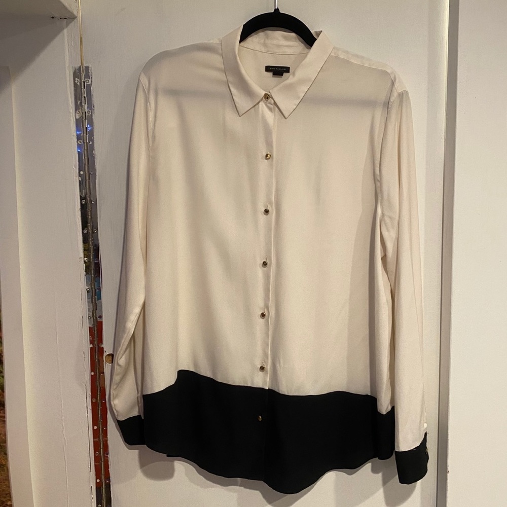 Anne Taylor Women’s Button down Blouse